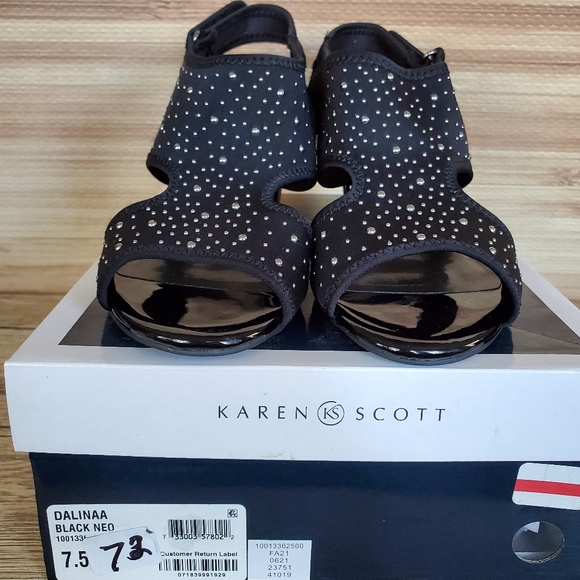BNIB Karen Scott Dalinaa Sandals - Picture 13 of 13